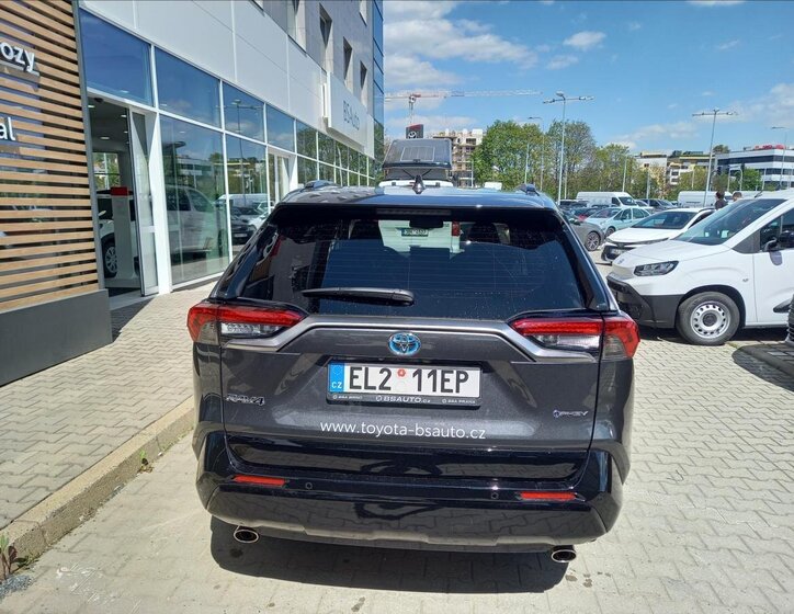 Toyota RAV4 SUV / Terénní 2,5 l 136 kw