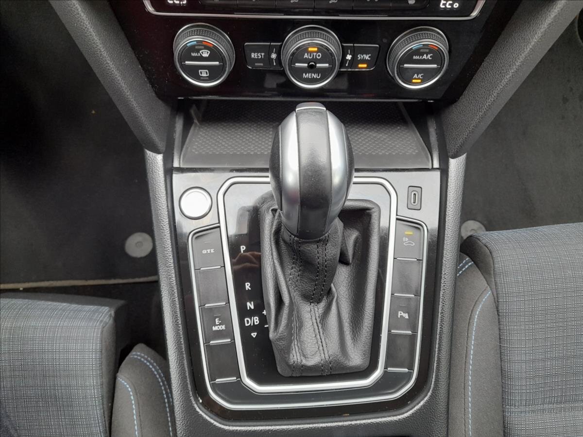 Volkswagen Passat Kombi 1,4 l 115 kw