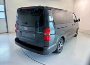 Toyota ProAce 9