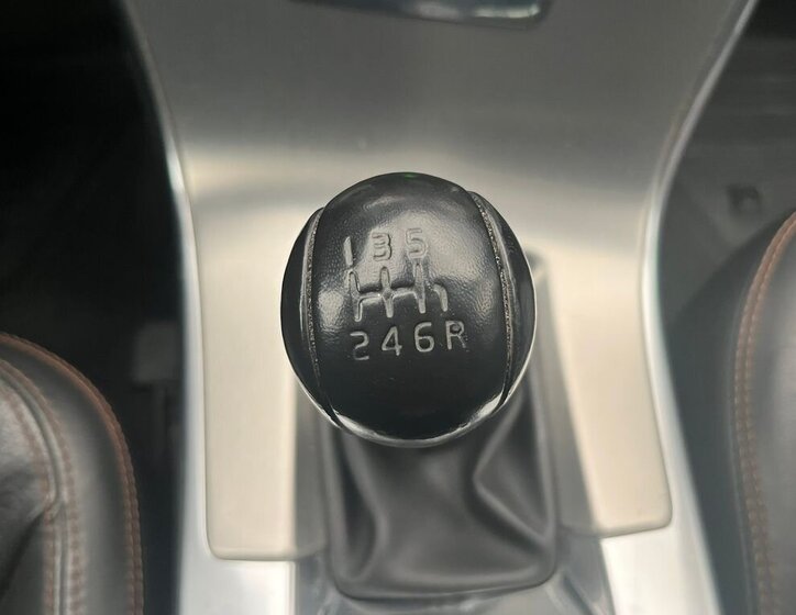 Volvo XC60 SUV / Terénní 2,0 l 120 kw