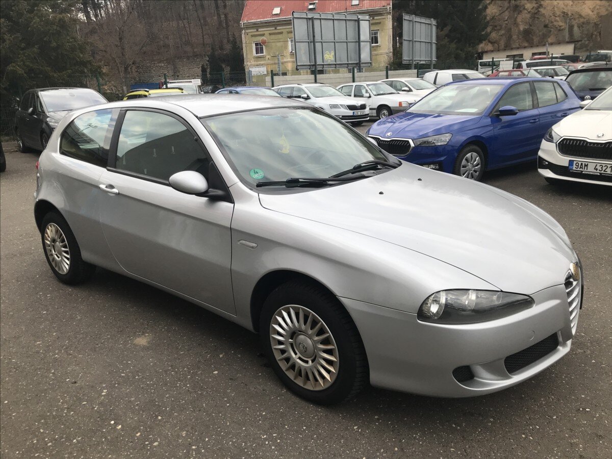Alfa Romeo 147 Hatchback 77,0 77 kw