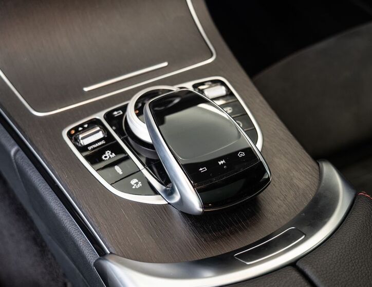 Mercedes-Benz Třídy C 12