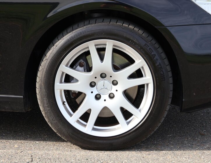 Mercedes-Benz CLS Sedan 3,5 l 215 kw