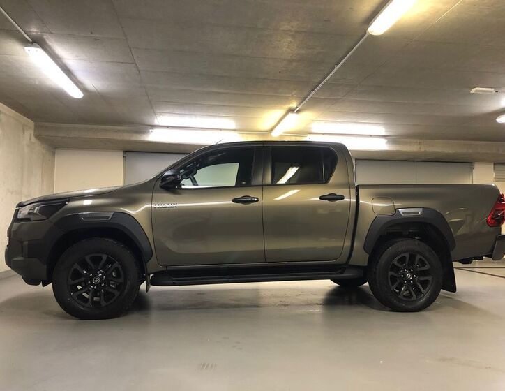 Toyota Hilux 8