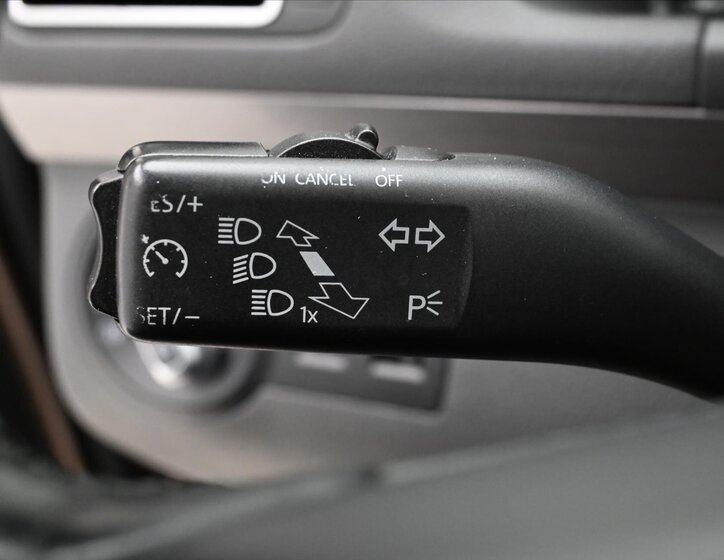 Volkswagen Touran MPV 1,6 l 77 kw