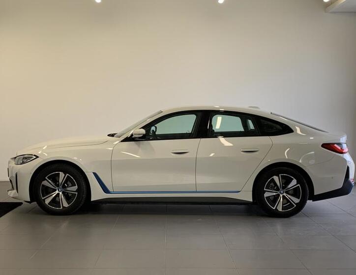 BMW i4 2