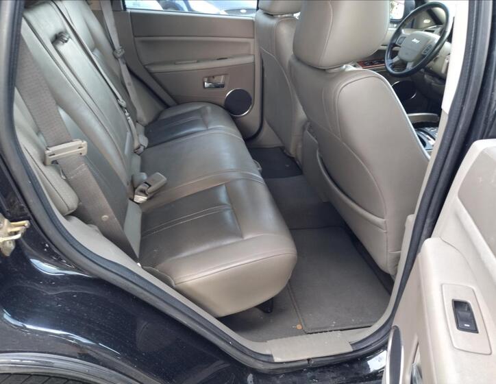 Jeep Grand Cherokee 16