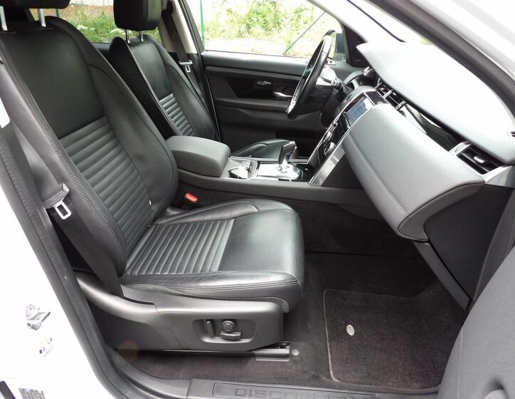 Land Rover Discovery Sport SUV / Terénní 2,0 l 110 kw