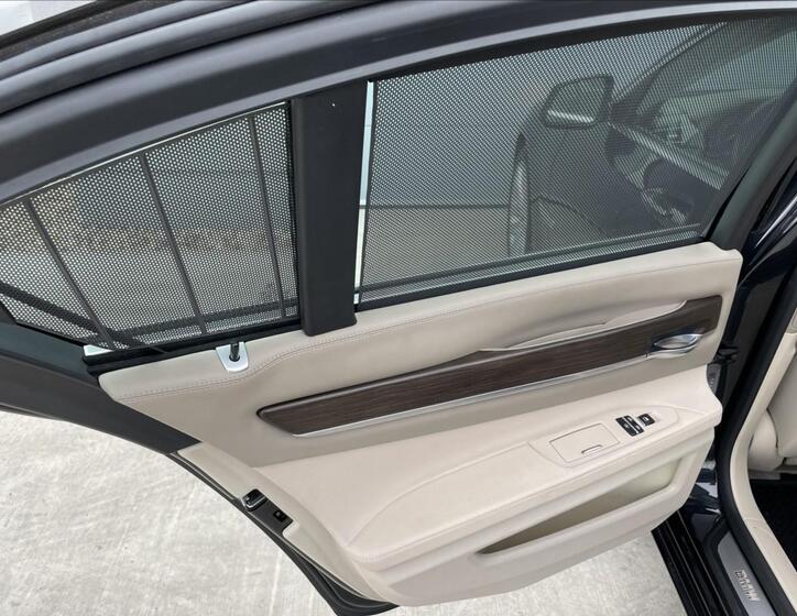 BMW Řada 7 25
