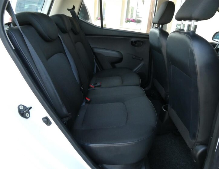 Hyundai i10 Hatchback 1,1 l 51 kw