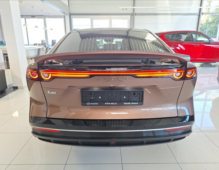 Mazda 6e 3