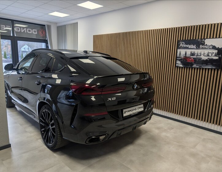 BMW X6 Sedan 3,0 l 210 kw