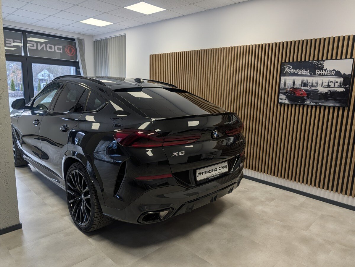 BMW X6 Sedan 3,0 l 210 kw