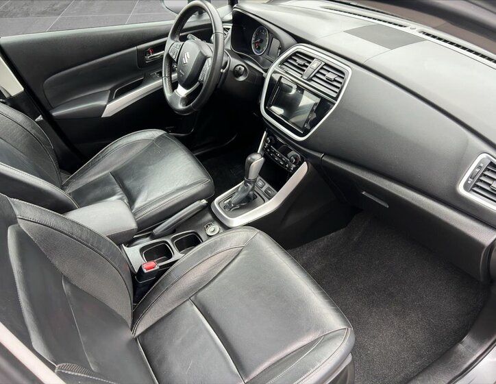 Suzuki SX4 S-Cross SUV / Terénní 1,4 l 103 kw