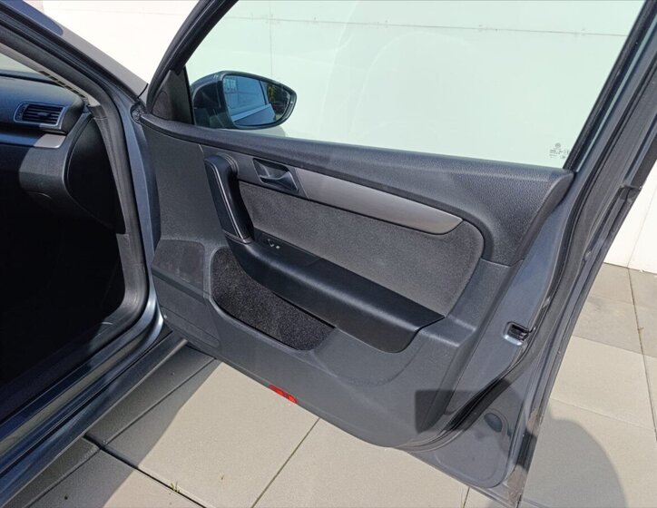 Volkswagen Passat Sedan 1,4 l 110 kw