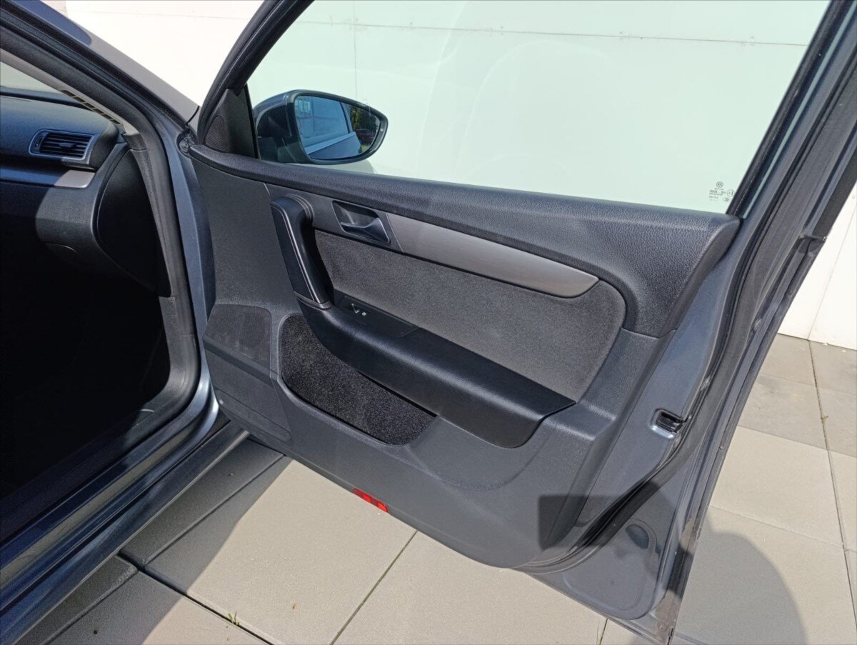 Volkswagen Passat Sedan 1,4 l 110 kw