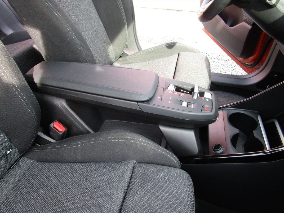 BMW X1 Kombi 1,5 l 110 kw