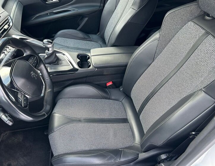 Peugeot 3008 SUV / Terénní 1,5 l 96 kw