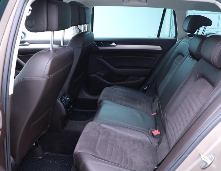 Volkswagen Passat Kombi 2,0 l 110 kw