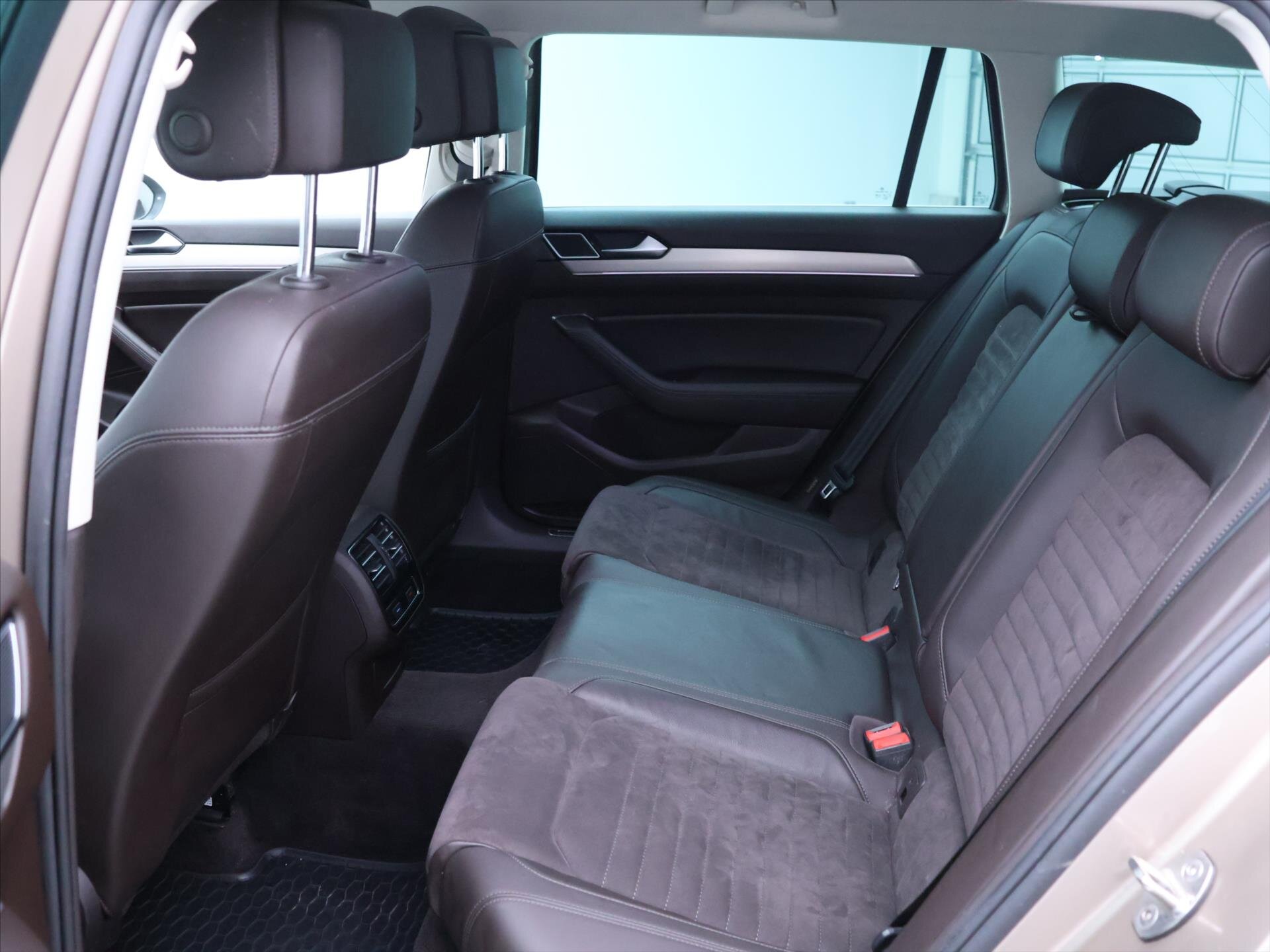 Volkswagen Passat Kombi 2,0 l 110 kw