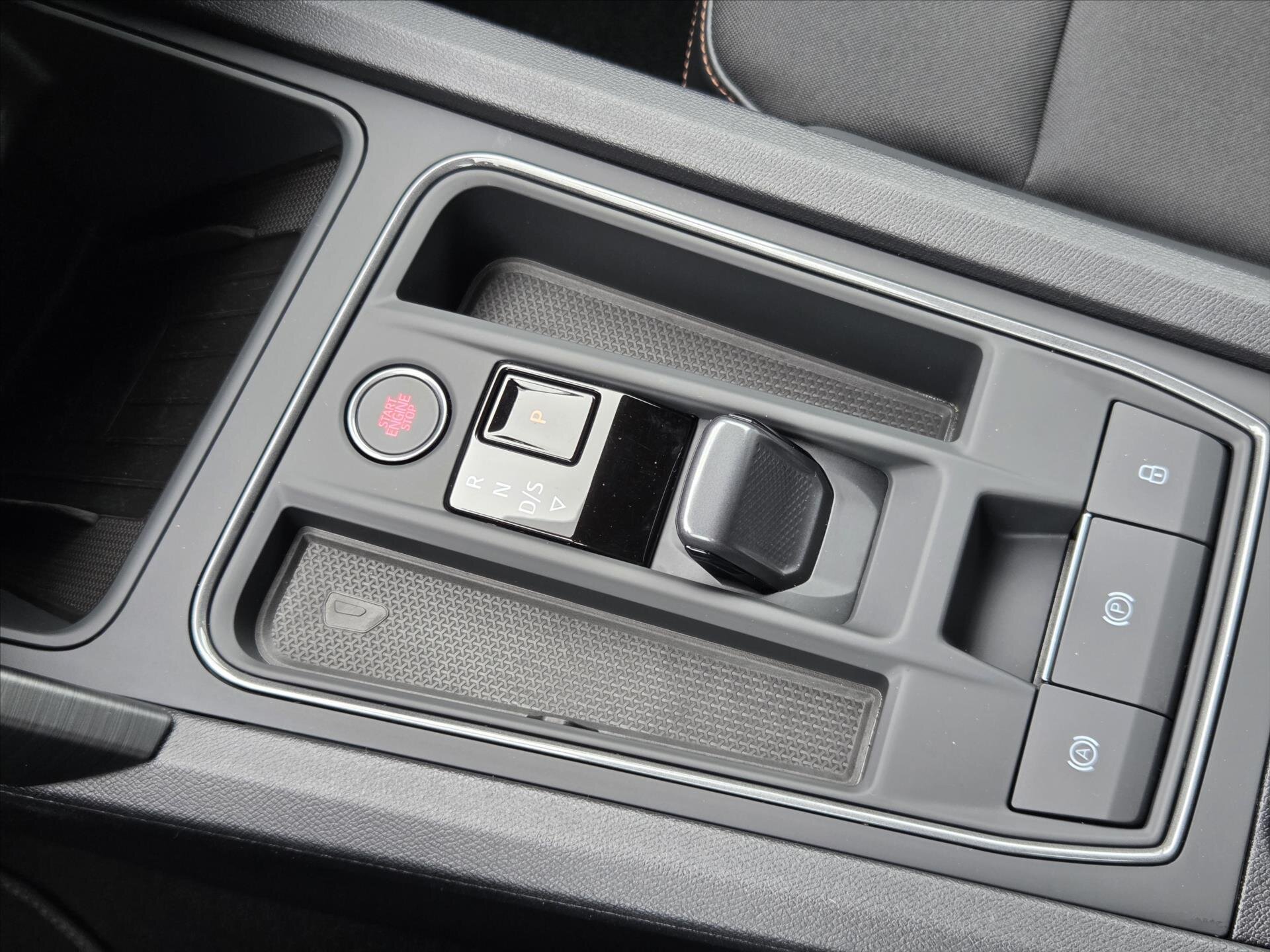 Cupra Formentor SUV / Terénní 2,0 l 140 kw