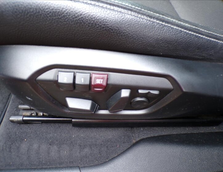 BMW X4 Sedan 3,0 l 190 kw