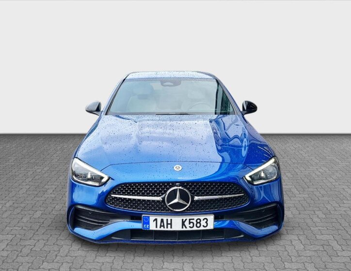 Mercedes-Benz Třídy C Sedan 2,0 l 147 kw