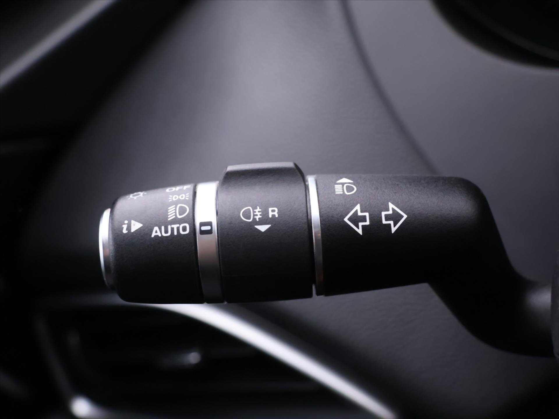 Jaguar F-Pace SUV 2,0 l 132 kw