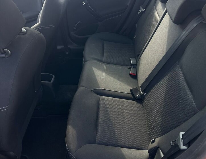 Peugeot 208 Hatchback 1,2 l 61 kw