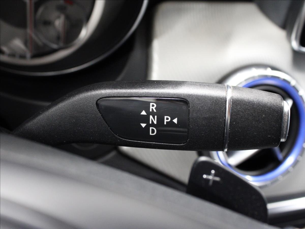 Mercedes-Benz CLA Kombi 2,1 l 100 kw