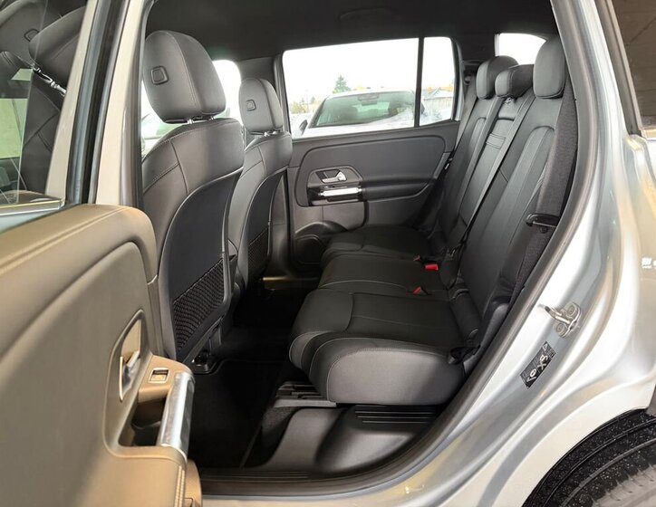 Mercedes-Benz EQB 15