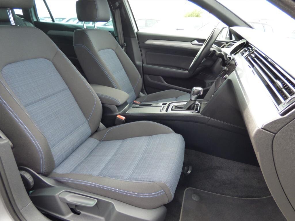 Volkswagen Passat Kombi 1,4 l 115 kw
