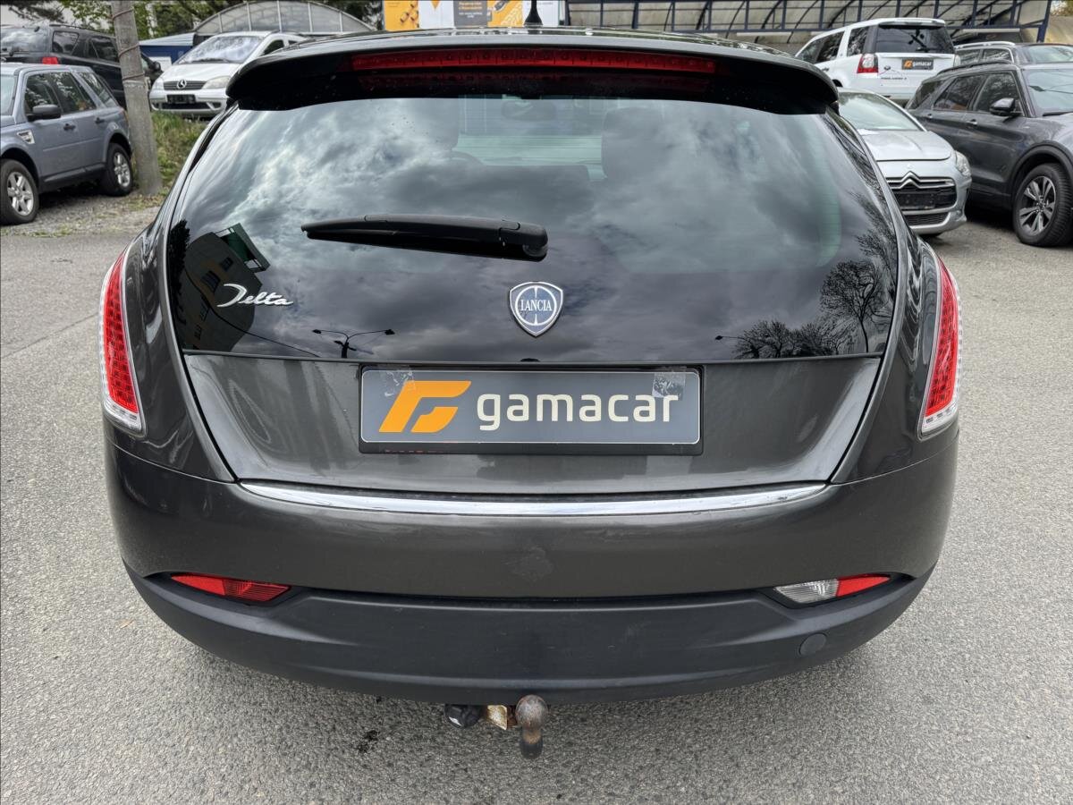 Lancia Delta Hatchback 2,0 l 121 kw