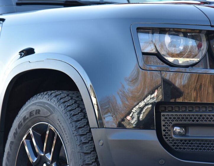 Land Rover Defender SUV 3,0 l 183 kw