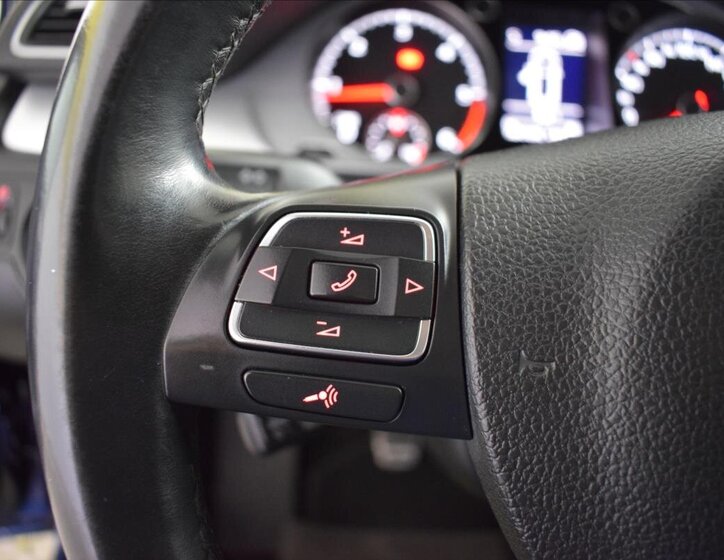 Volkswagen Passat Kombi 2,0 l 103 kw