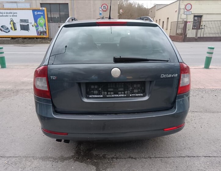Škoda Octavia Kombi 2,0 l 103 kw