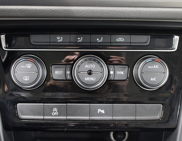 Volkswagen Touran Kombi 2,0 l 110 kw