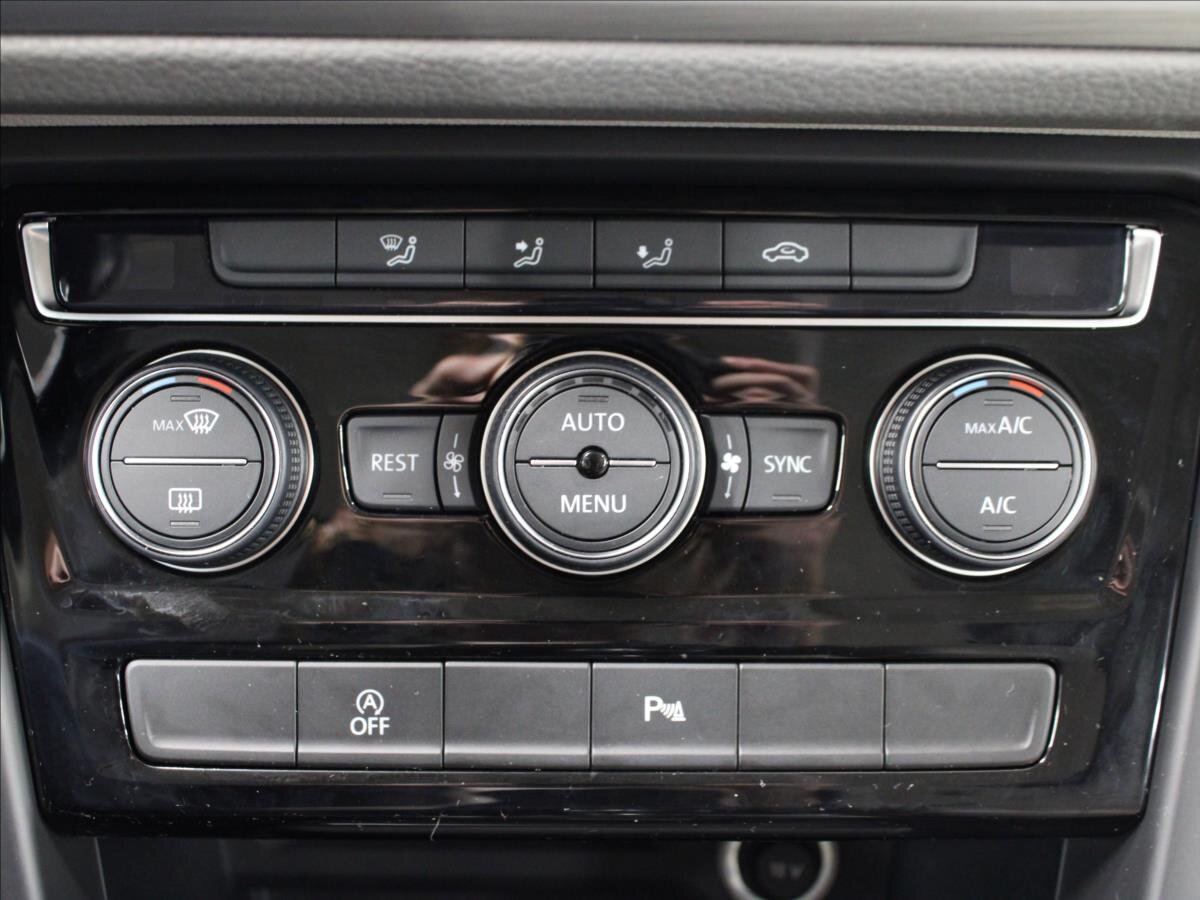 Volkswagen Touran Kombi 2,0 l 110 kw