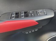 Lexus NX 300h CUV / Crossover 2,5 l 145 kw