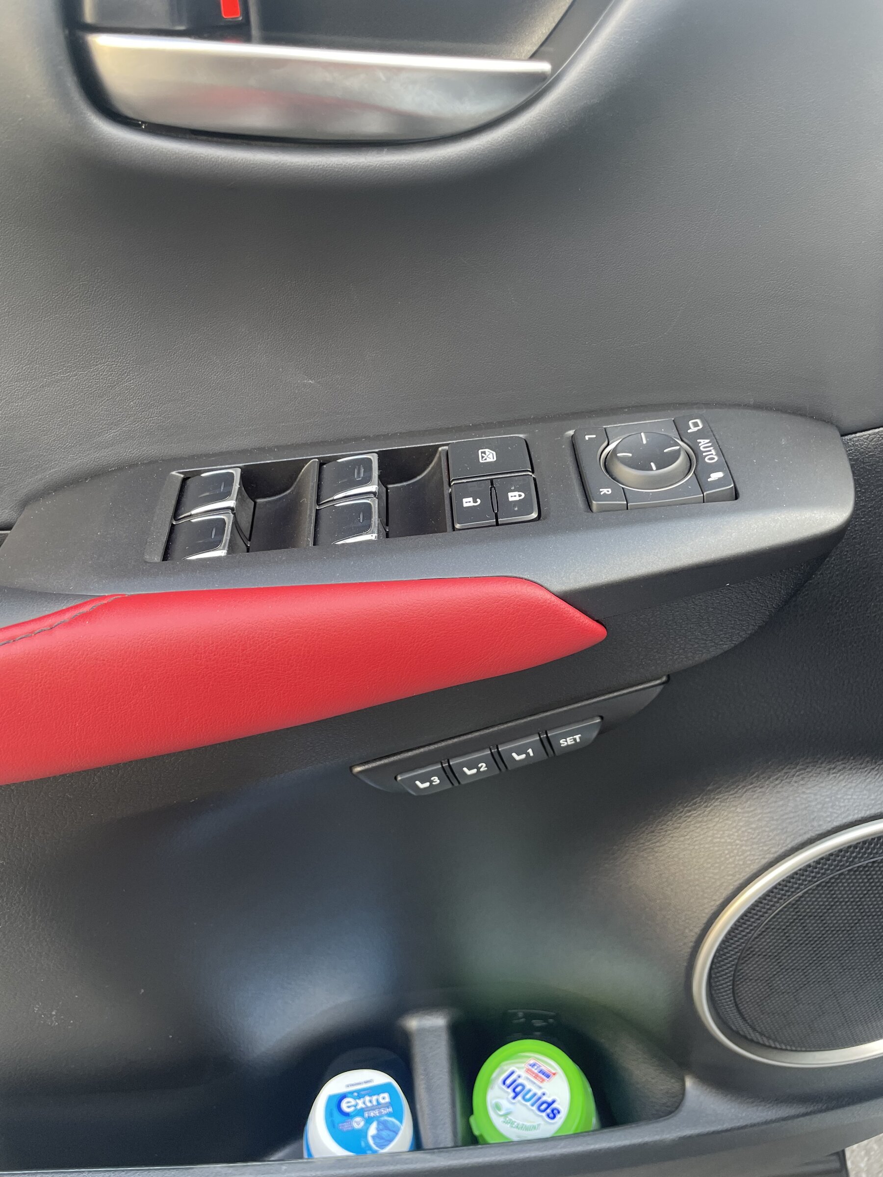 Lexus NX 300h CUV / Crossover 2,5 l 145 kw