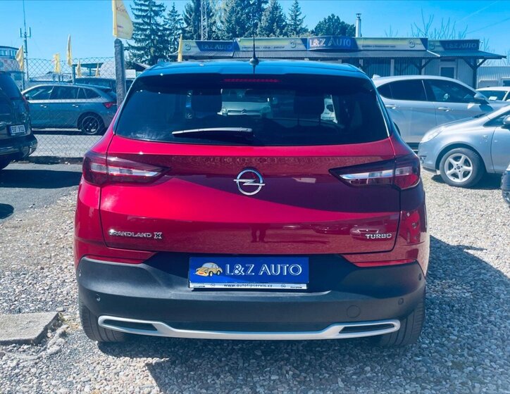 Opel Grandland X SUV / Terénní 1,2 l 96 kw