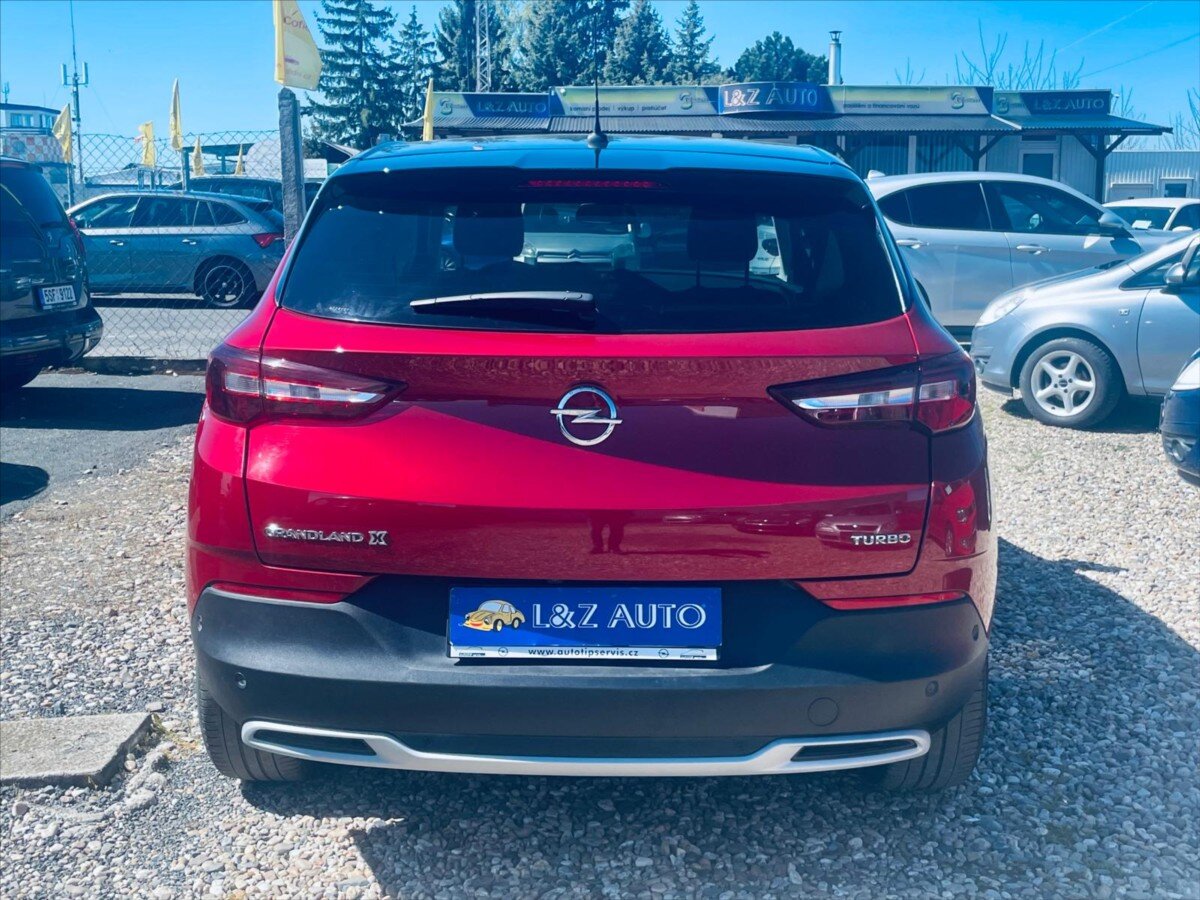 Opel Grandland X SUV / Terénní 1,2 l 96 kw