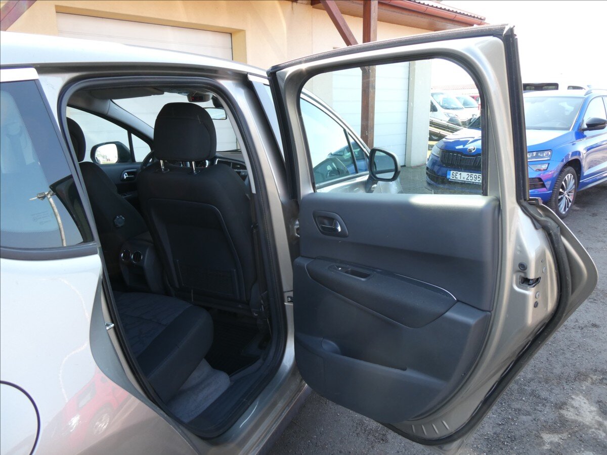 Peugeot 3008 SUV / Terénní 1,6 l 82 kw