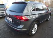 Volkswagen Tiguan 9
