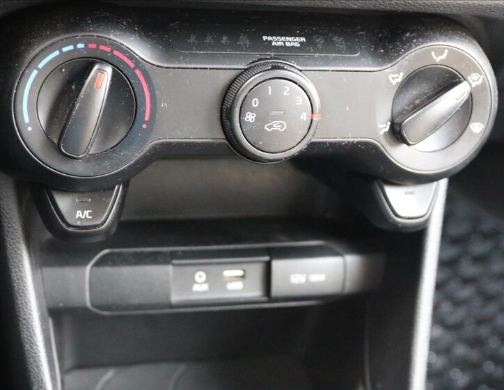 KIA Picanto Hatchback 998,0 49 kw