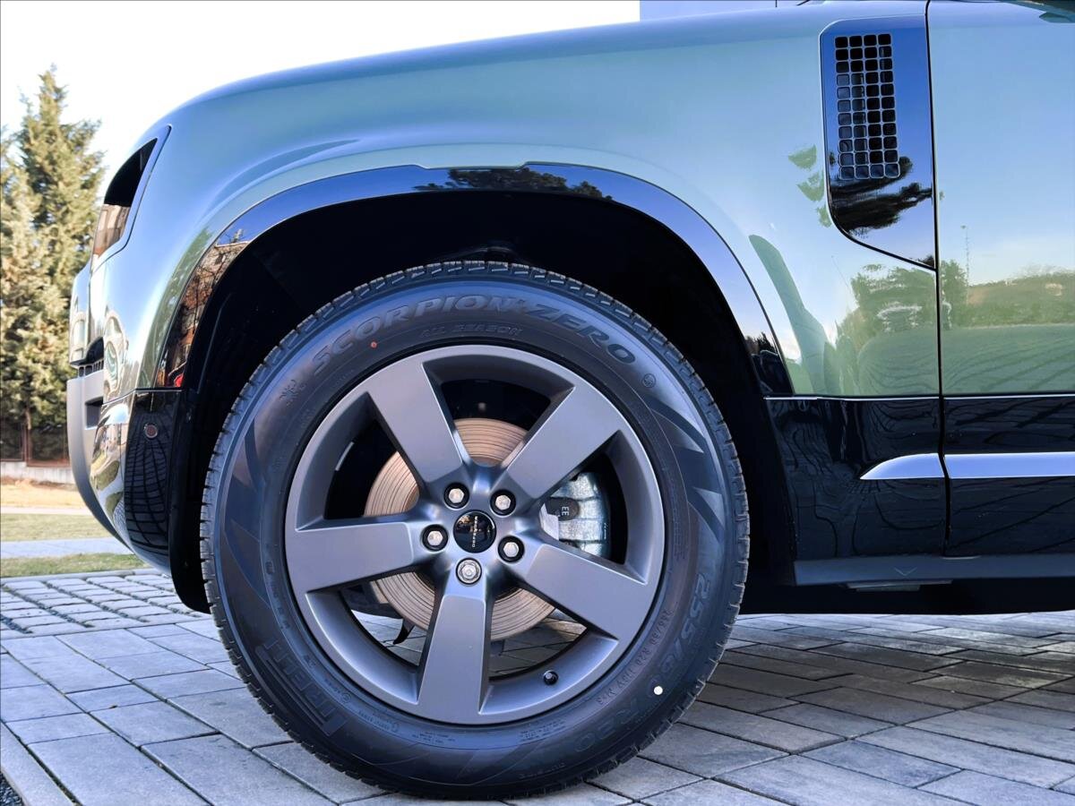 Land Rover Defender SUV / Terénní 3,0 l 183 kw