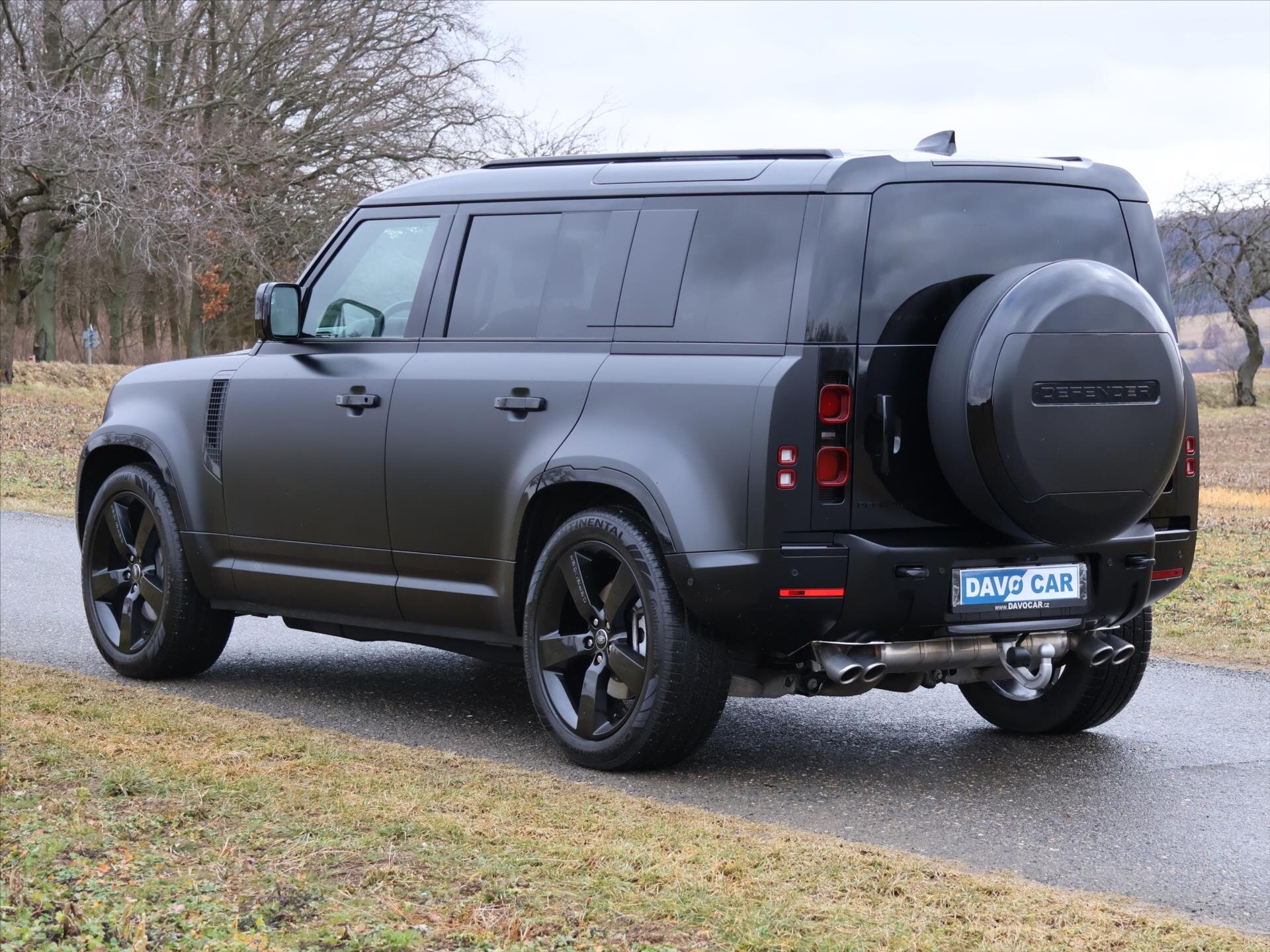 Land Rover Defender SUV / Terénní 5,0 l 313 kw
