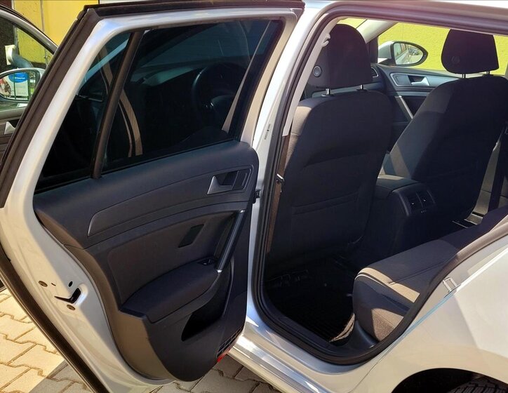 Volkswagen Golf Kombi 1,6 l 85 kw