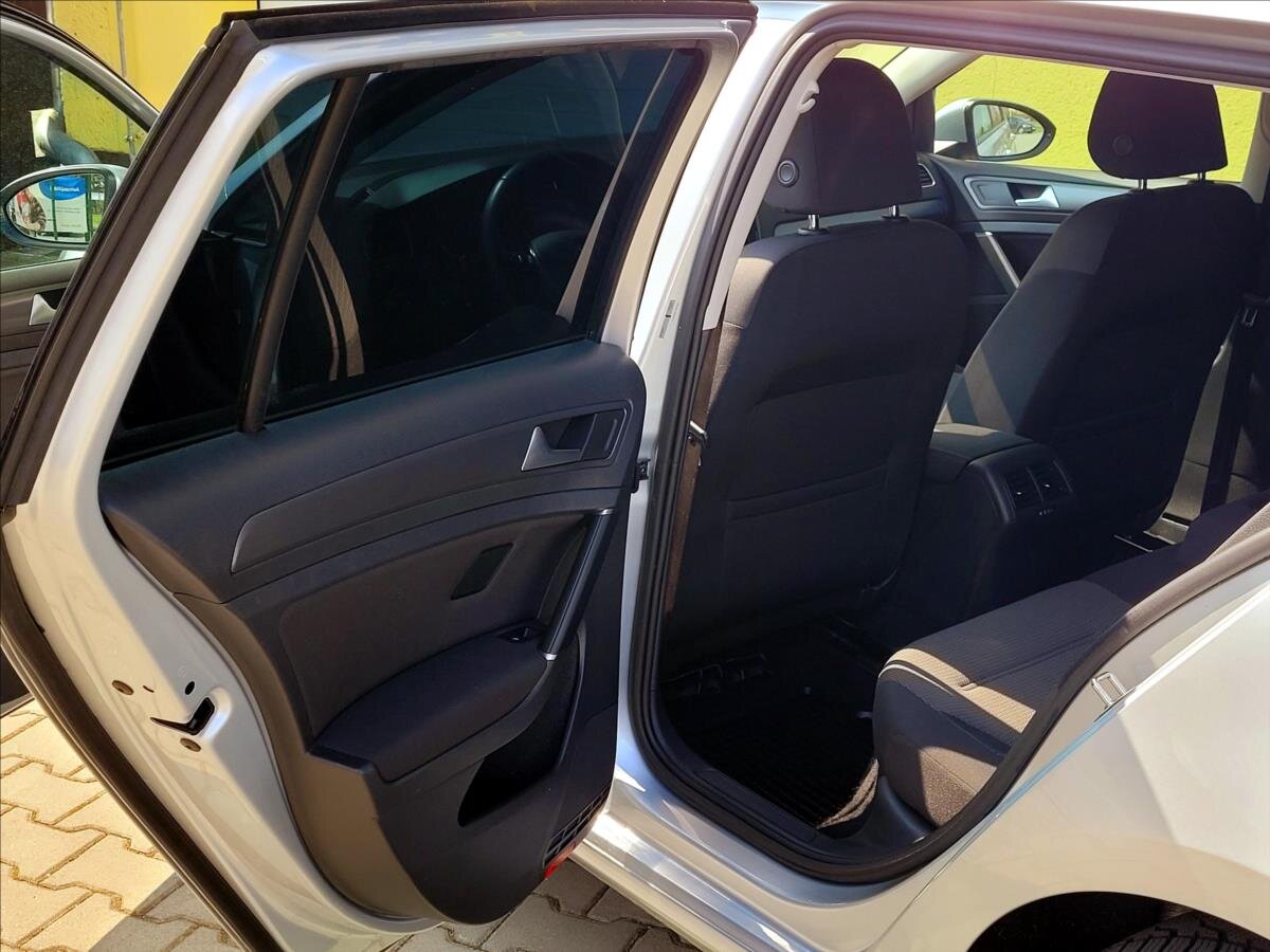 Volkswagen Golf Kombi 1,6 l 85 kw