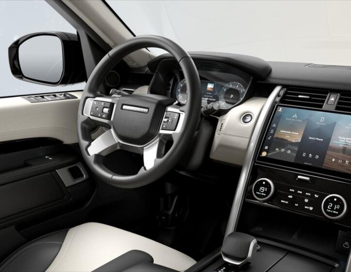 Land Rover Discovery 4